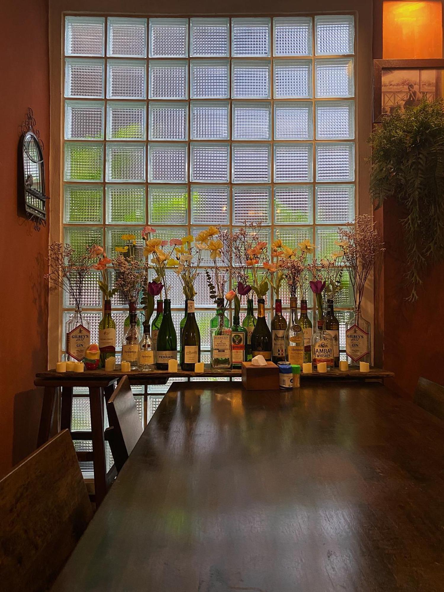 Baan Glang Soi Restaurant & Guesthouse Bangkok Extérieur photo