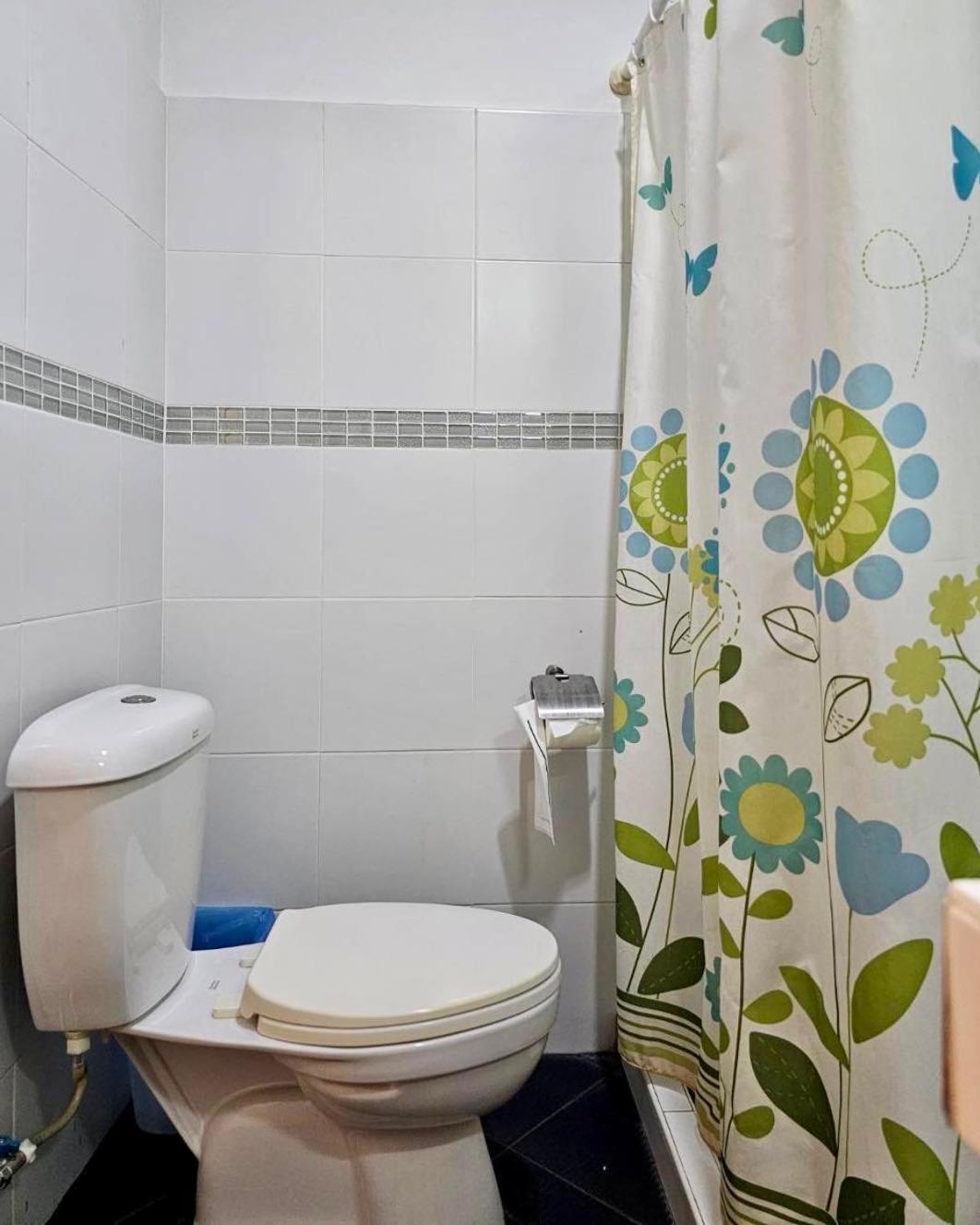 Baan Glang Soi Restaurant & Guesthouse Bangkok Chambre photo