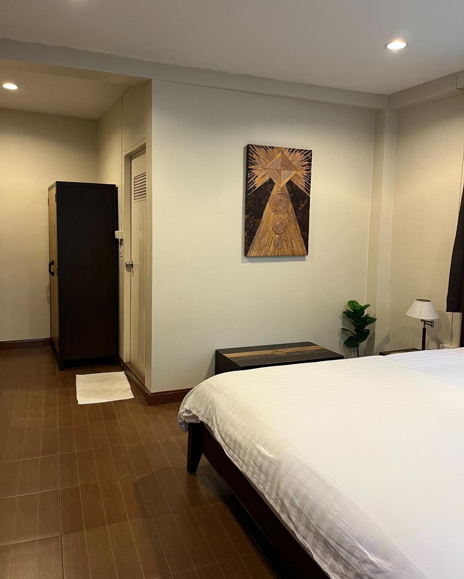 Baan Glang Soi Restaurant & Guesthouse Bangkok Chambre photo